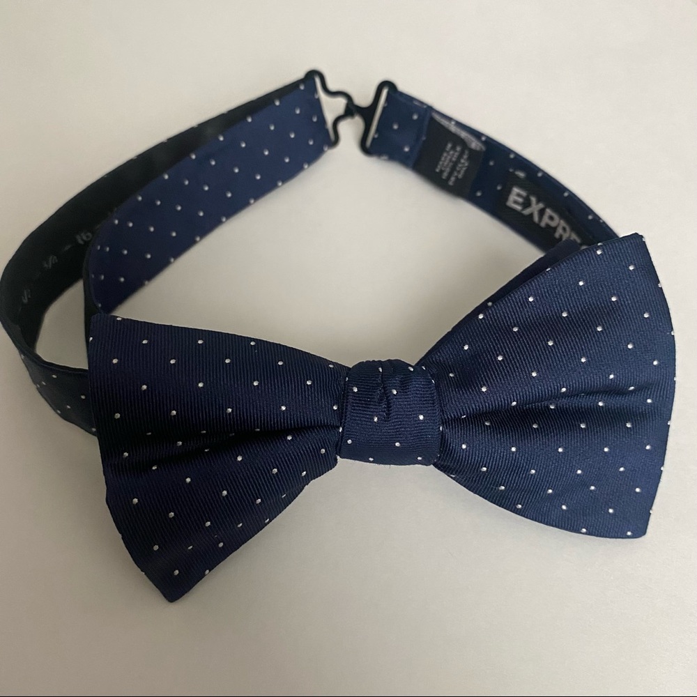 Express Bow Tie
